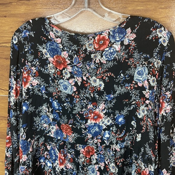 American Eagle women’s floral blouse size :Small - Picture 8 of 9